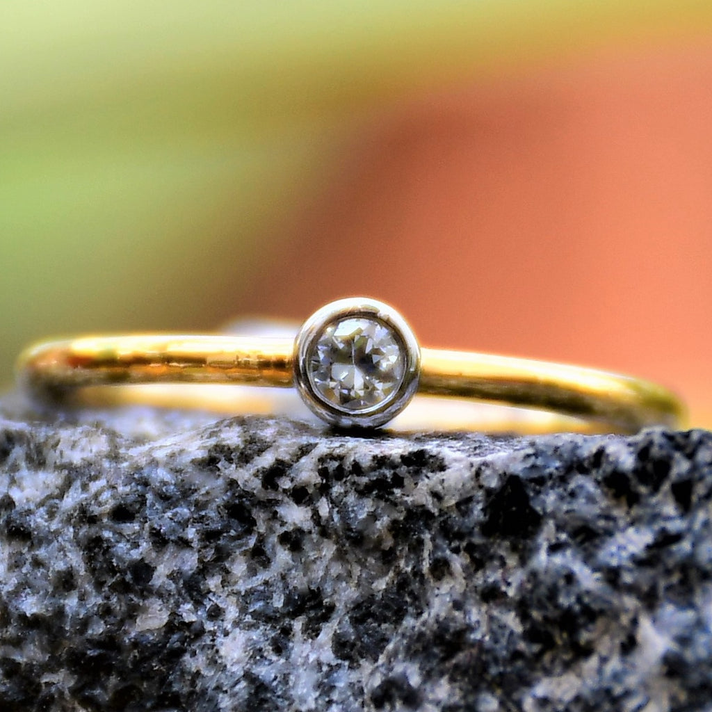 Bezel Set Diamond Ring | 14K 18K Solid Gold | IGI Certified Natural Diamond