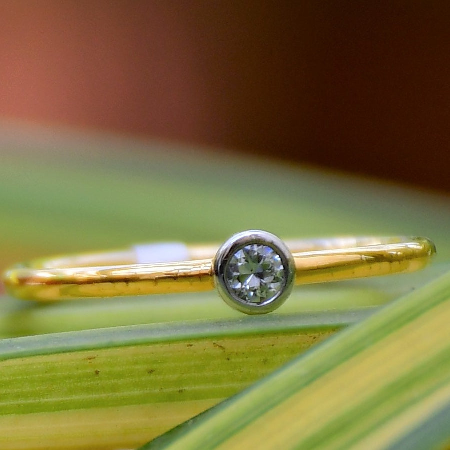 Bezel Set Diamond Ring | 14K 18K Solid Gold | IGI Certified Natural Diamond